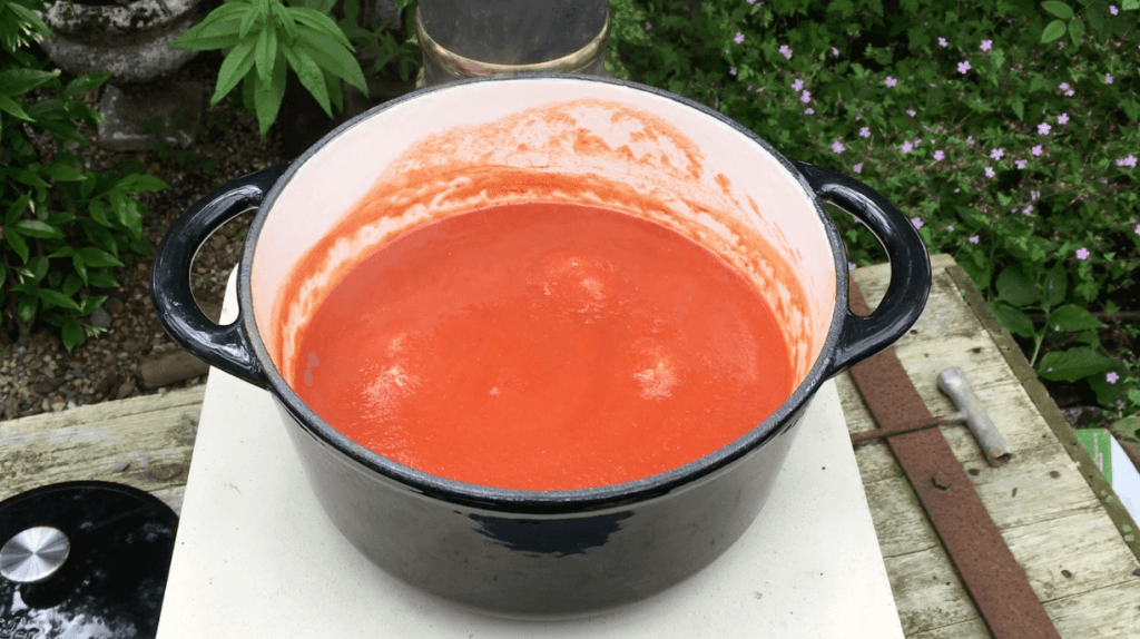 spicy-stovetop-ketchup-recipe-reducing-the-sauce