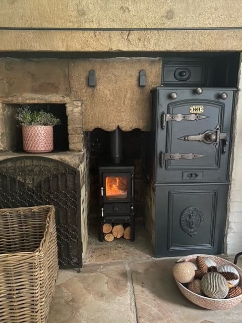 Salamander Stoves The Hobbit Small Wood Burning Stove John Willetts Fireplace Stove Centre 3